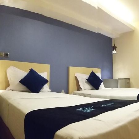 Jakarta Madrix Экстерьер фото