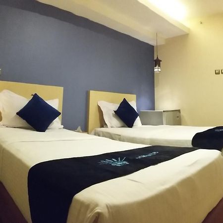 Jakarta Madrix Экстерьер фото