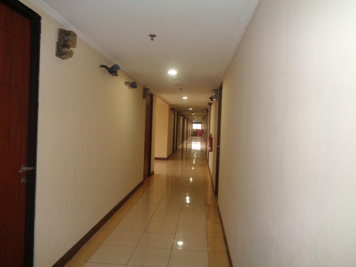 Jakarta Madrix Экстерьер фото