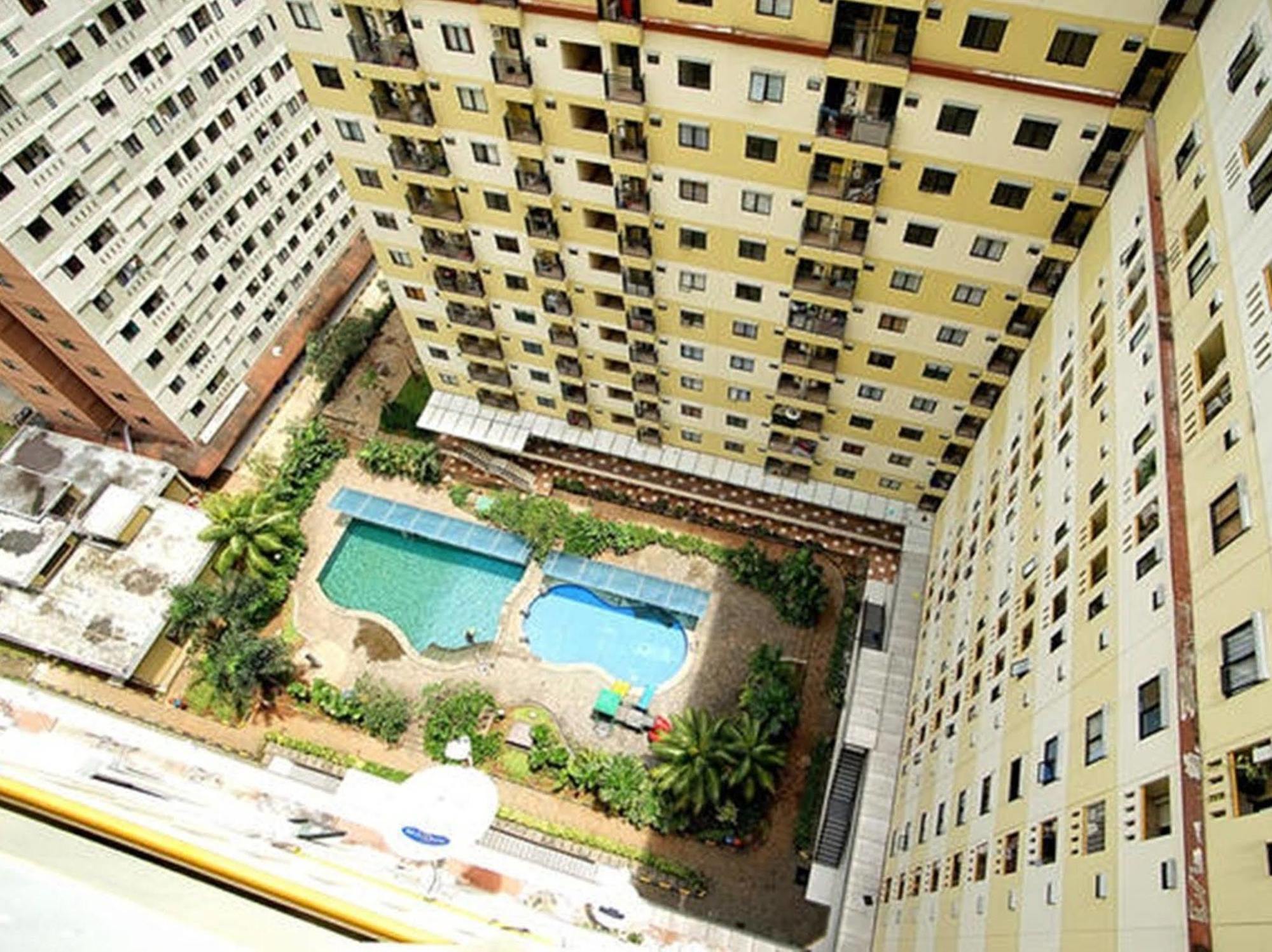 Jakarta Madrix Экстерьер фото