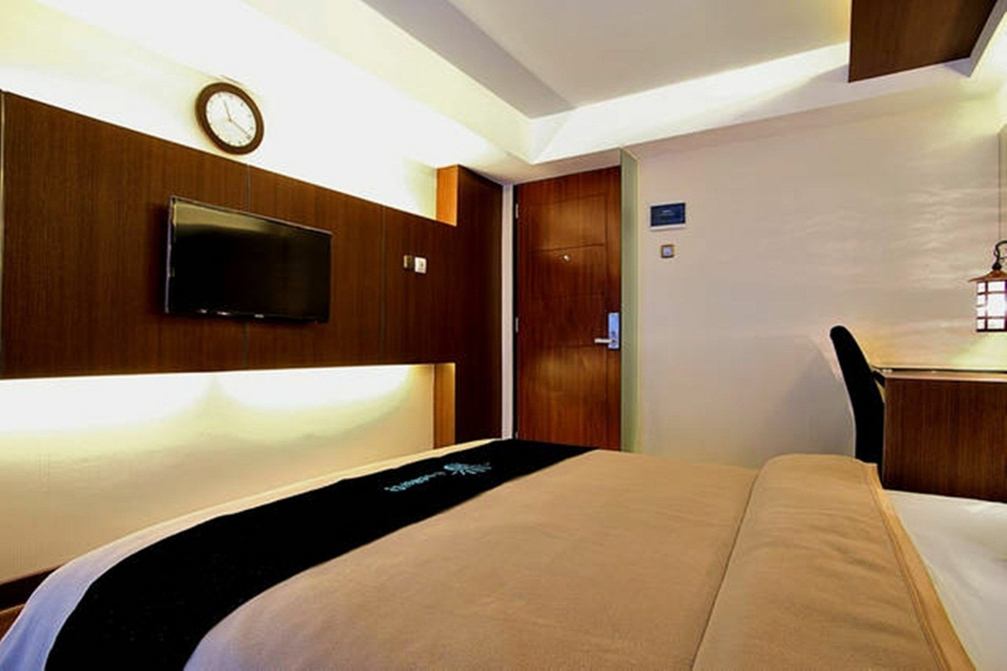 Jakarta Madrix Экстерьер фото